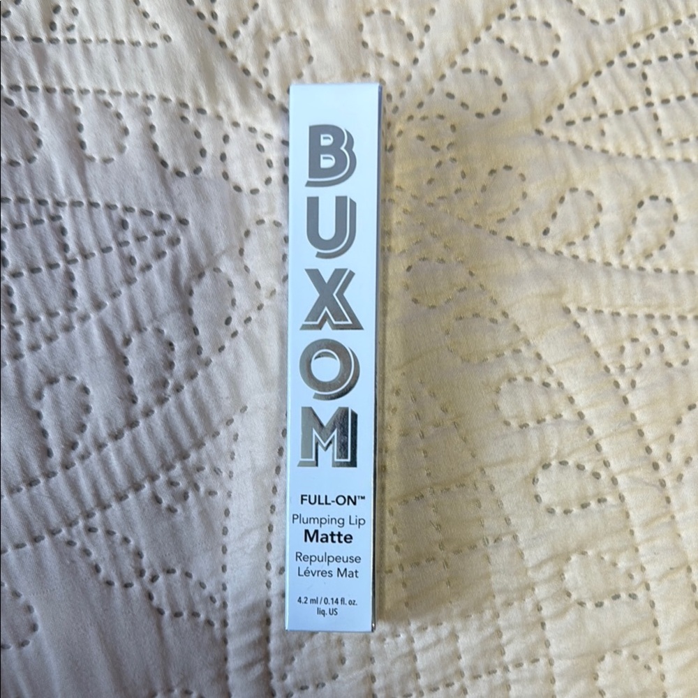 Buxom Silver and White Lip Gloss Plumping Shine